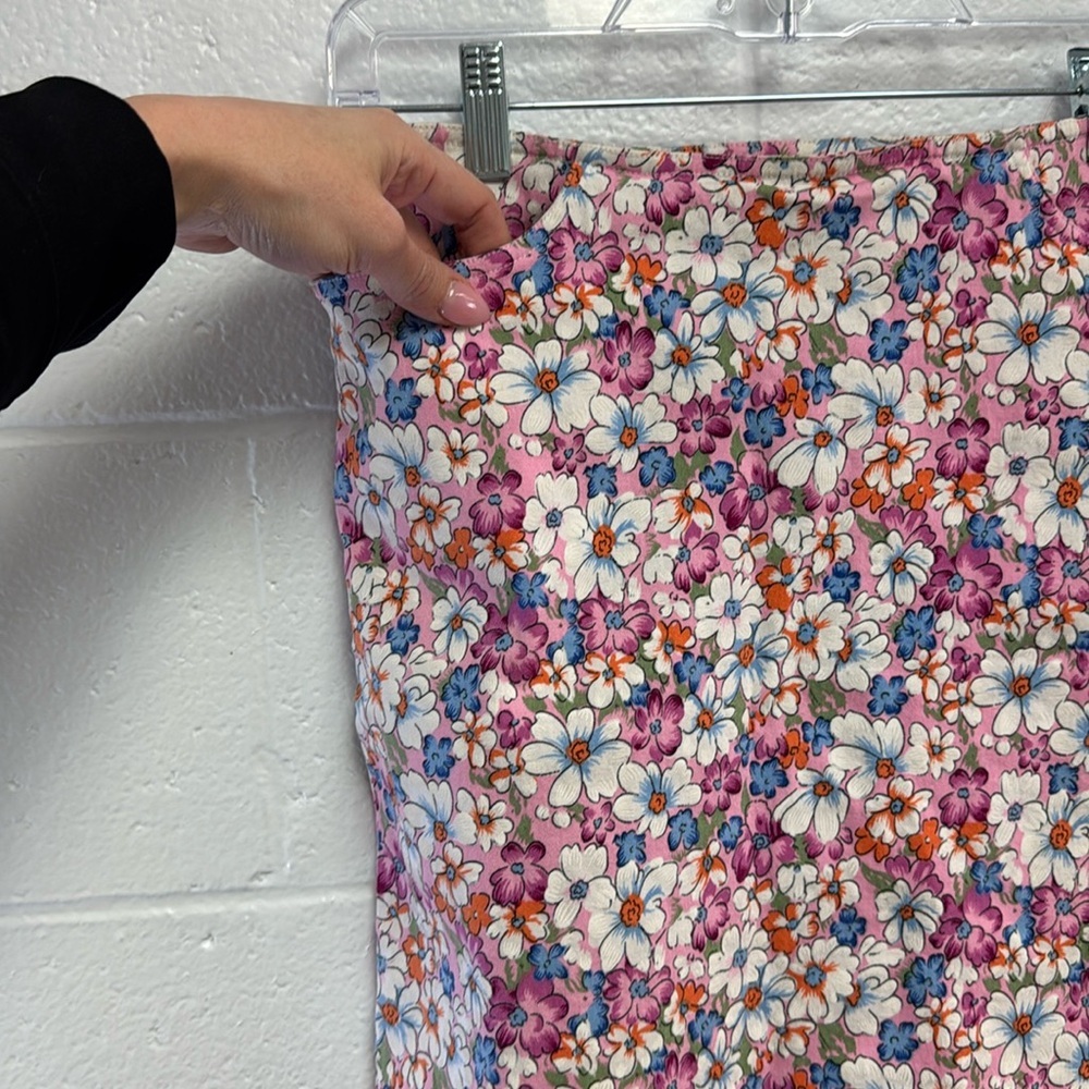 Mark, Fore & Strike size 6 floral skirt - Picture 6 of 8